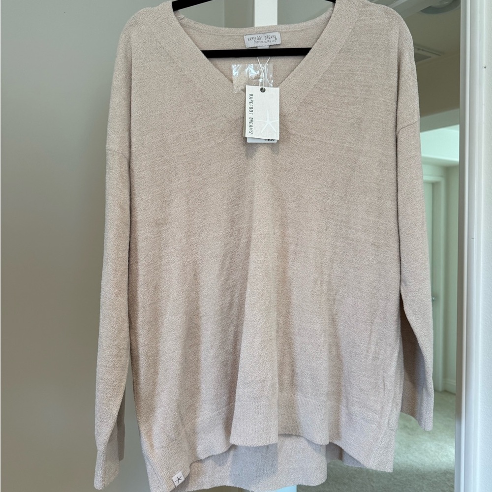 Barefoot Dreams Women's Cream V-Neck Sweater